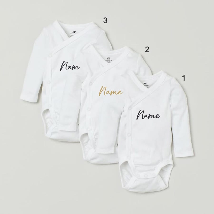 Custom Name on H&amp;M 3-pack long-sleeved bodysuits (0-9mths) - White (1-2M, 1. Simple, Gold, Gold, Gold)